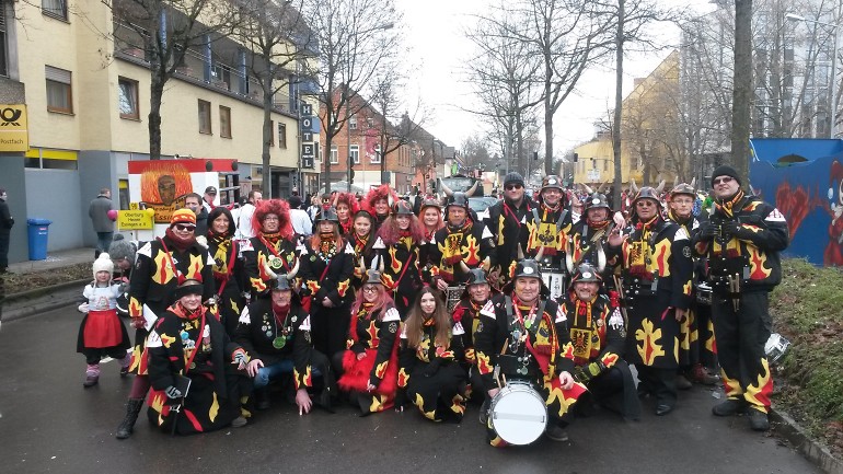 Gruppenbild Fasching 2015 aufgenommen anlässlich des LWK-Umzugs in Aalen - Dank an Wilhelm Gross (© Spielmannszug Aalen)